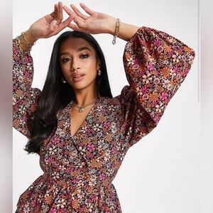 NWT Topshop Petite ditsy floral collar top size 8 (retro 60s style)